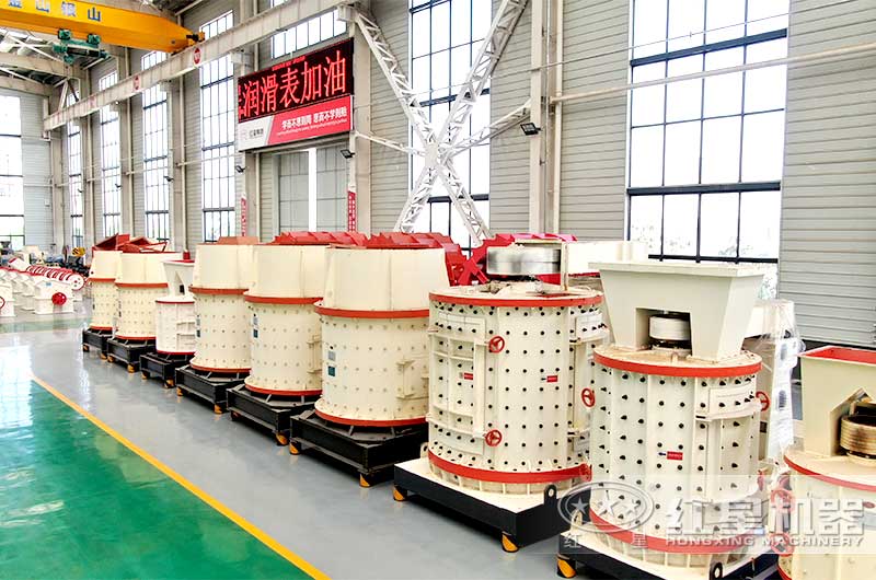 不同規(guī)格的復(fù)合破碎機(jī) 不同規(guī)格的復(fù)合破碎機(jī)