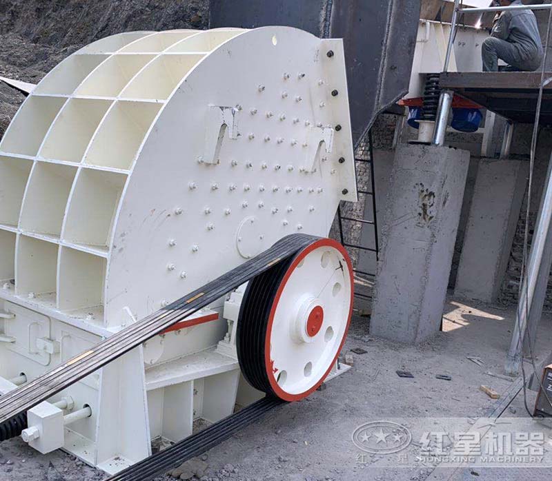 錘式破碎機現場 錘式破碎機現場